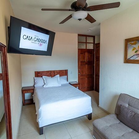 Hotel Casa Garatusa Yuriria Экстерьер фото