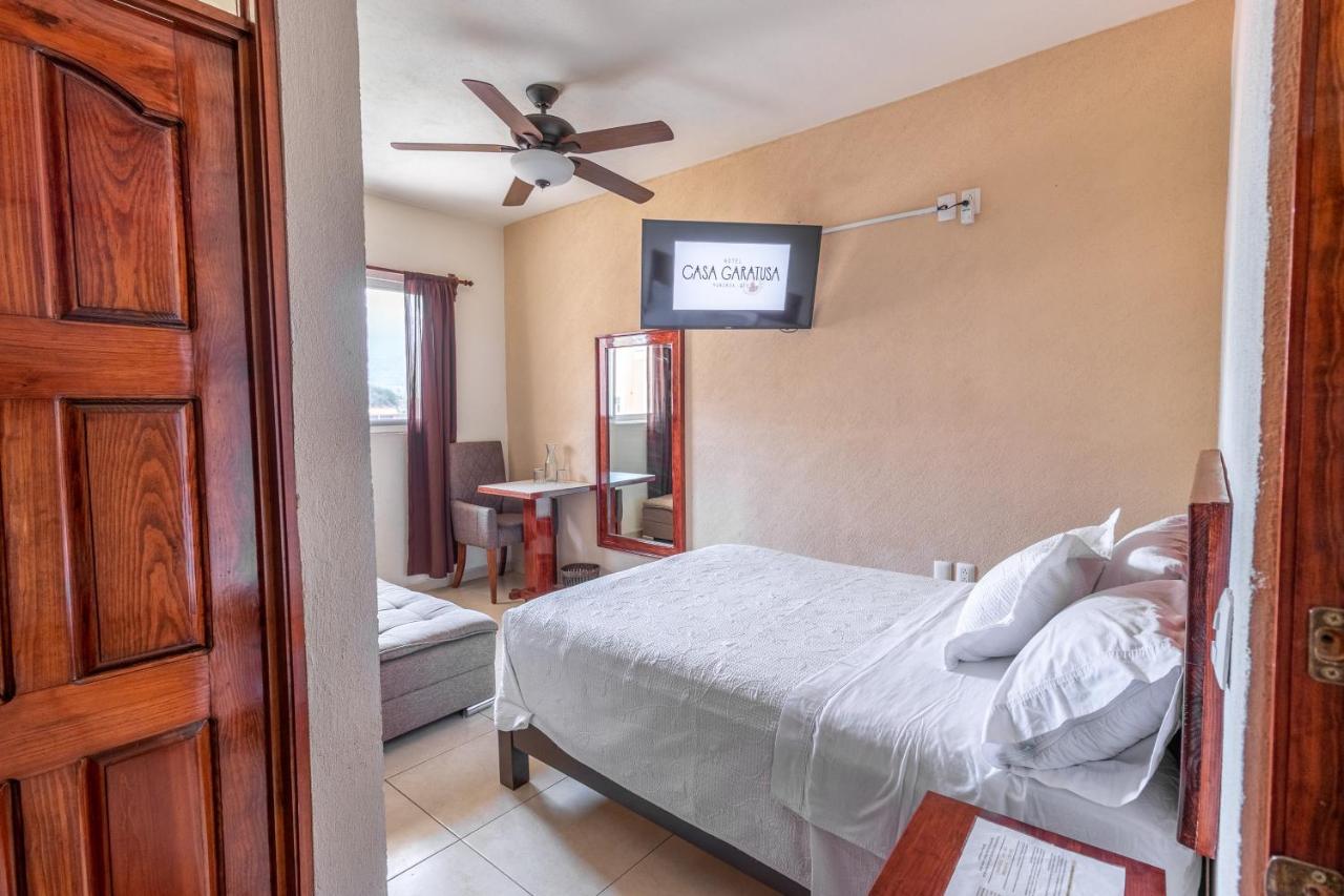 Hotel Casa Garatusa Yuriria Экстерьер фото