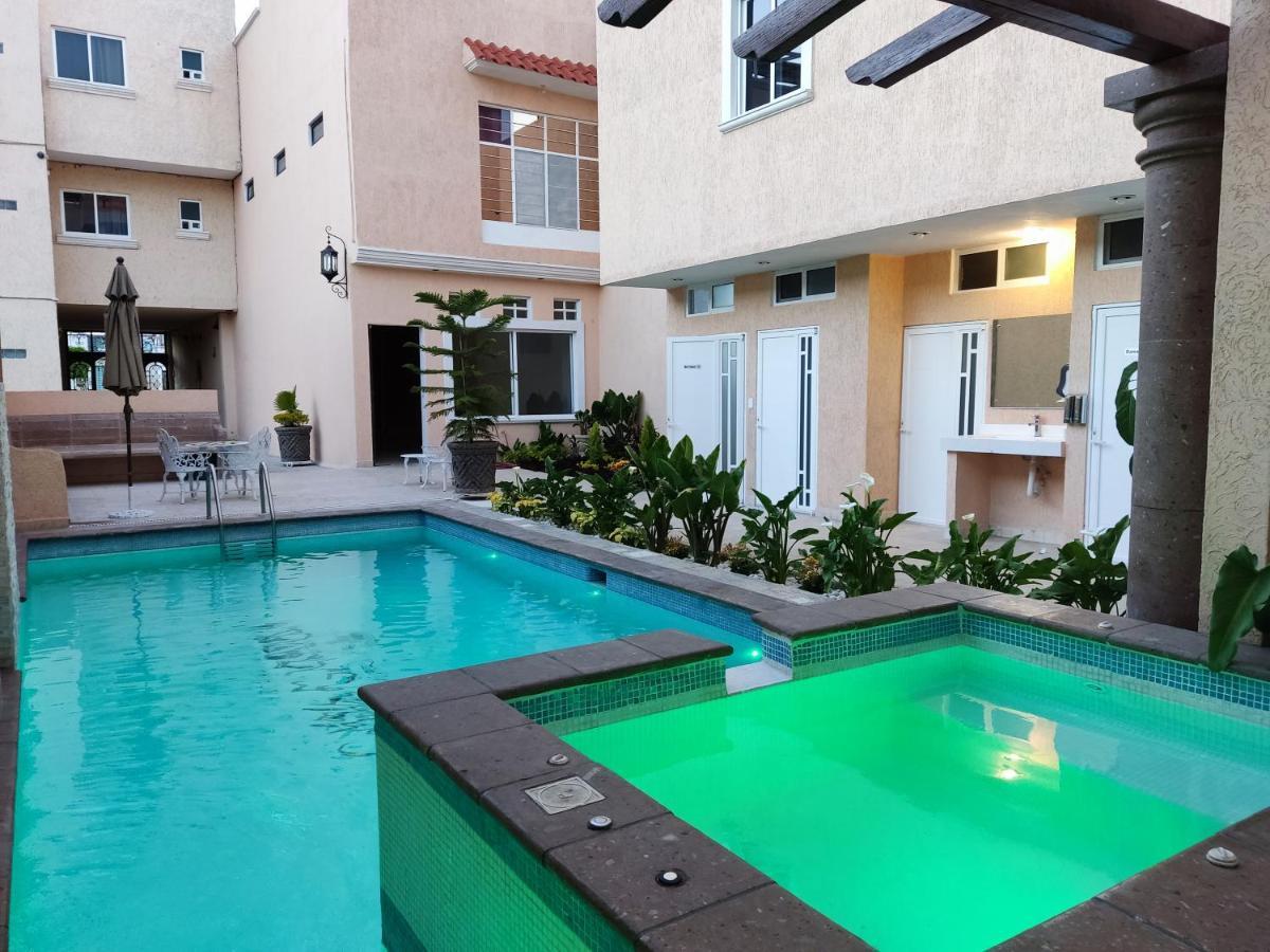 Hotel Casa Garatusa Yuriria Экстерьер фото